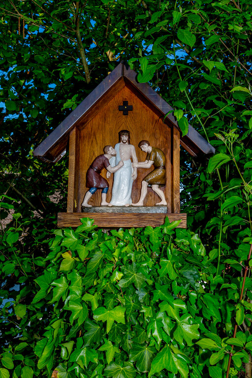 Image: 10 _JA 32140 Kreuzweg im neuen Friedhof Hohenried.jpg